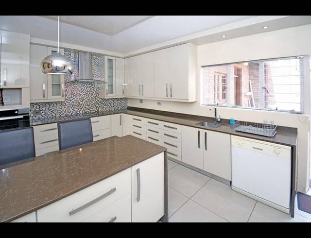 3 BEDROOM TOWNHOUSE FOR SALE IN RIVER CLUB